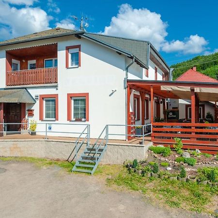 Penzion V Udoli Hodkovice nad Mohelkou Exteriör bild